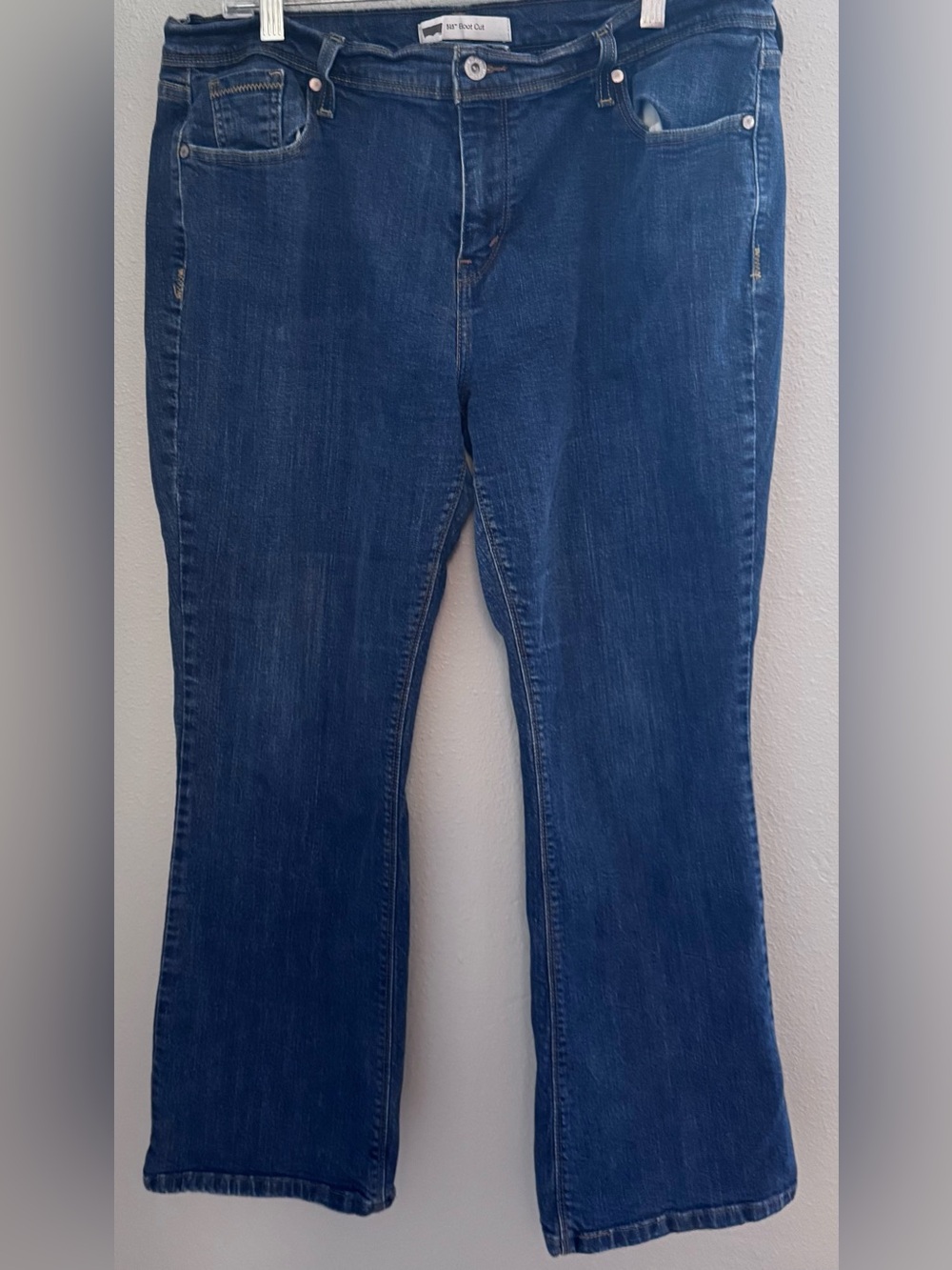 Levi's Women's Boot Cut Jeans with Buttoned Flap Back Pockets
